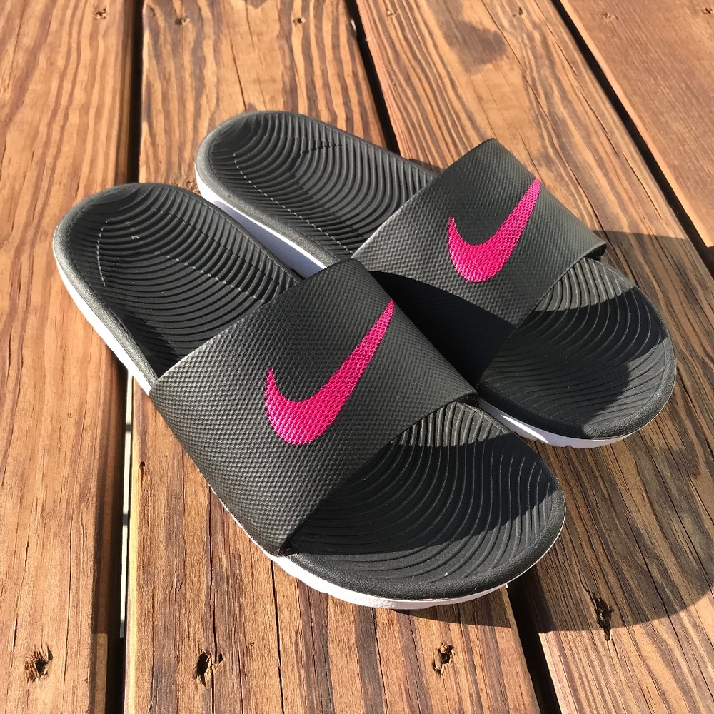 Women's Nike Slides Black And Pink Kawa Size 7